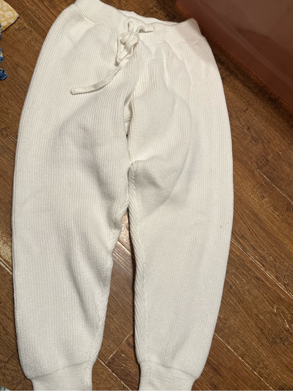 White knit joggers S excellent condition